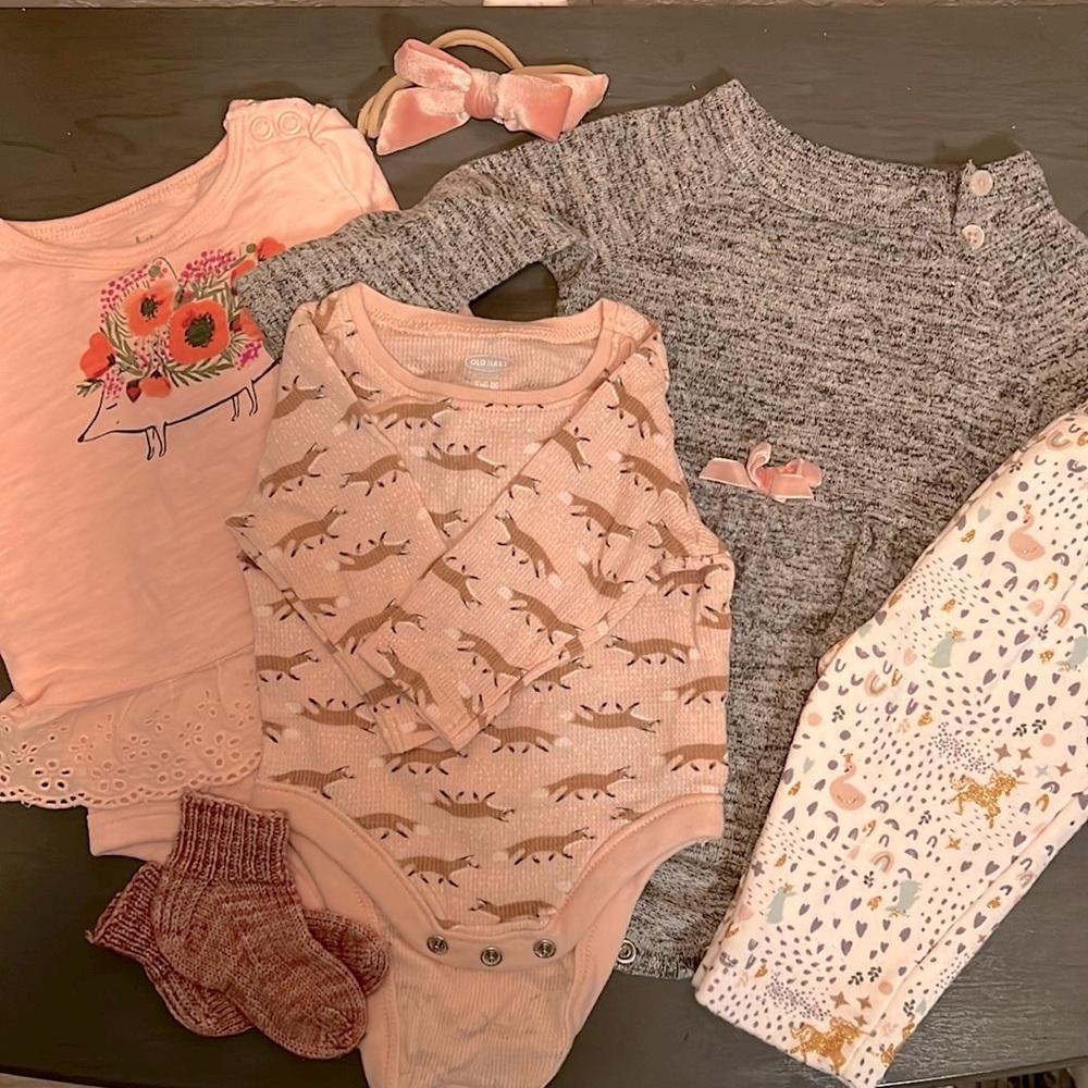 Matching 0-3 outfits mixed old navy carters osh kosh